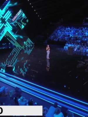 Alice Fregoso is an 18-year-old high school student from Genoa. She sings "Disfruto"